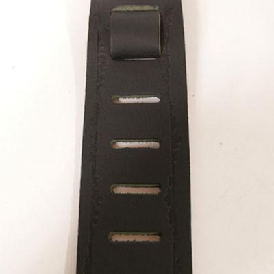 Perri’s ペリーズ P25FE-6902 2.5インチ Black Belt Leather TRIBAL CROSS ギターストラップ 調整部