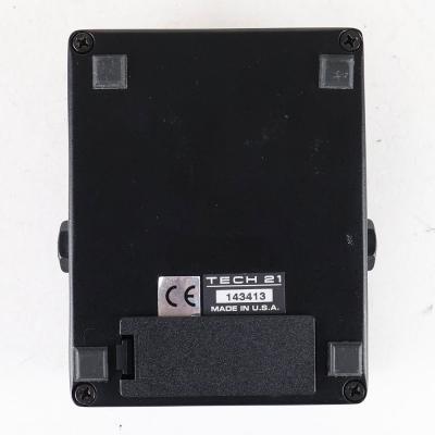 【中古】 TECH21 SansAmp GT2 アンプシミュレーター ギターエフェクター 背面