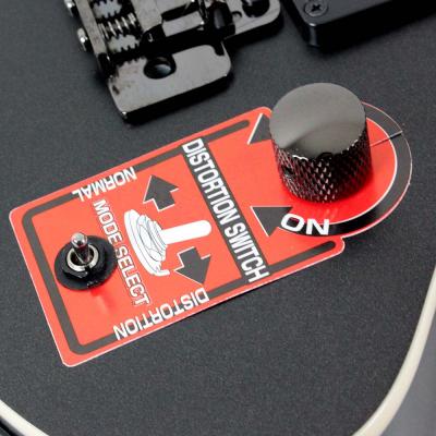 ノーマル/ディストーション モード・セレクト・スイッチ装備