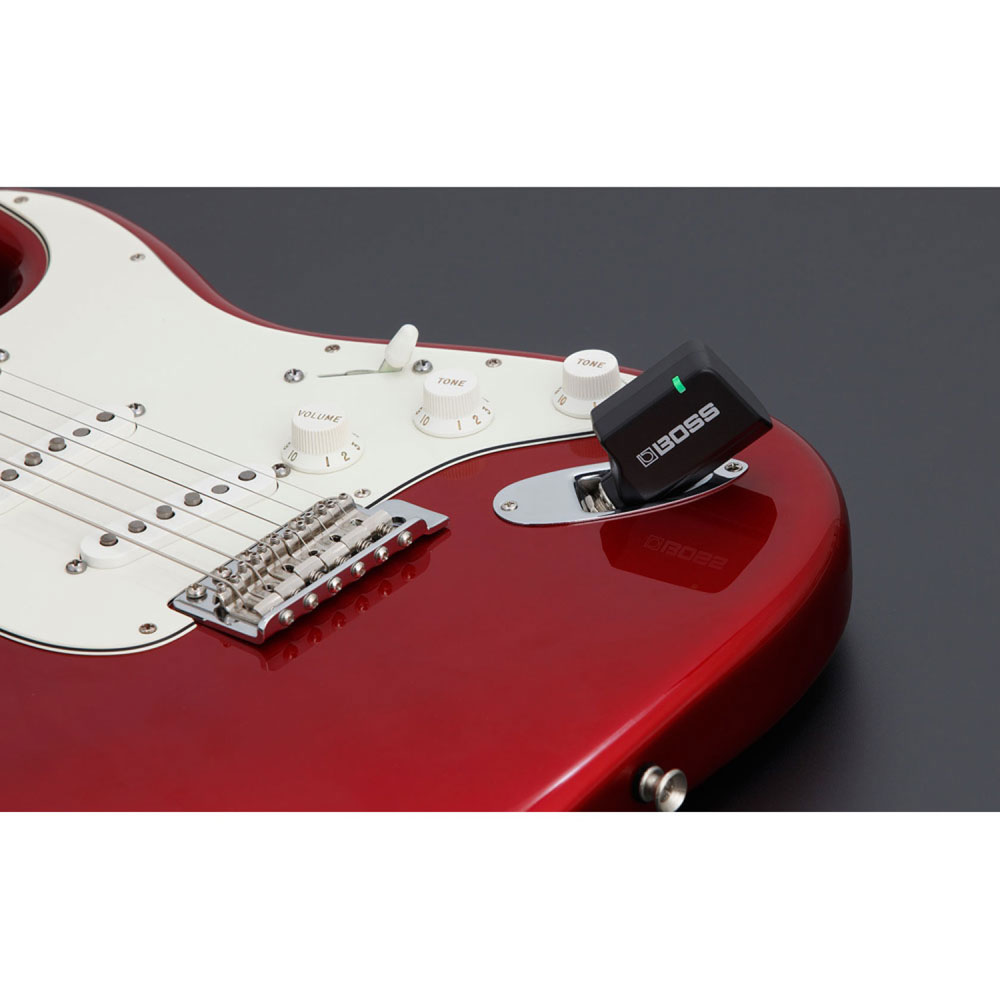 BOSS KATANA-AIR Guitar Amplifier ギターアンプ ギターにトランスミッターを装着した状態