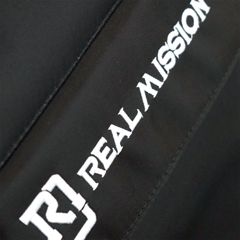 REAL MISSION(リアルミッション) Venus Pro E Black 防水 エレキギターケース・ギグケース 正面のロゴ部