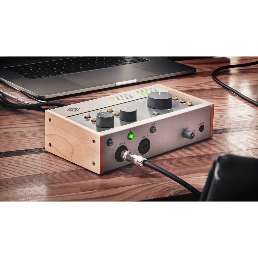 Universal Audio Volt 476 4イン/4アウト USB 2.0 オーディオインターフェイス イメージ画像