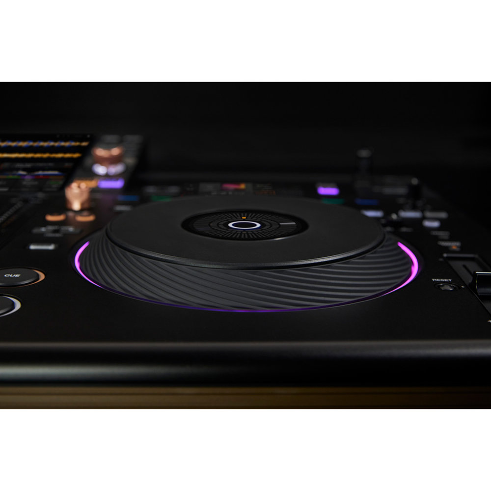 Pioneer DJ OPUS-QUAD プロフェッショナル オールインワンDJシステム R側コントロール部画像