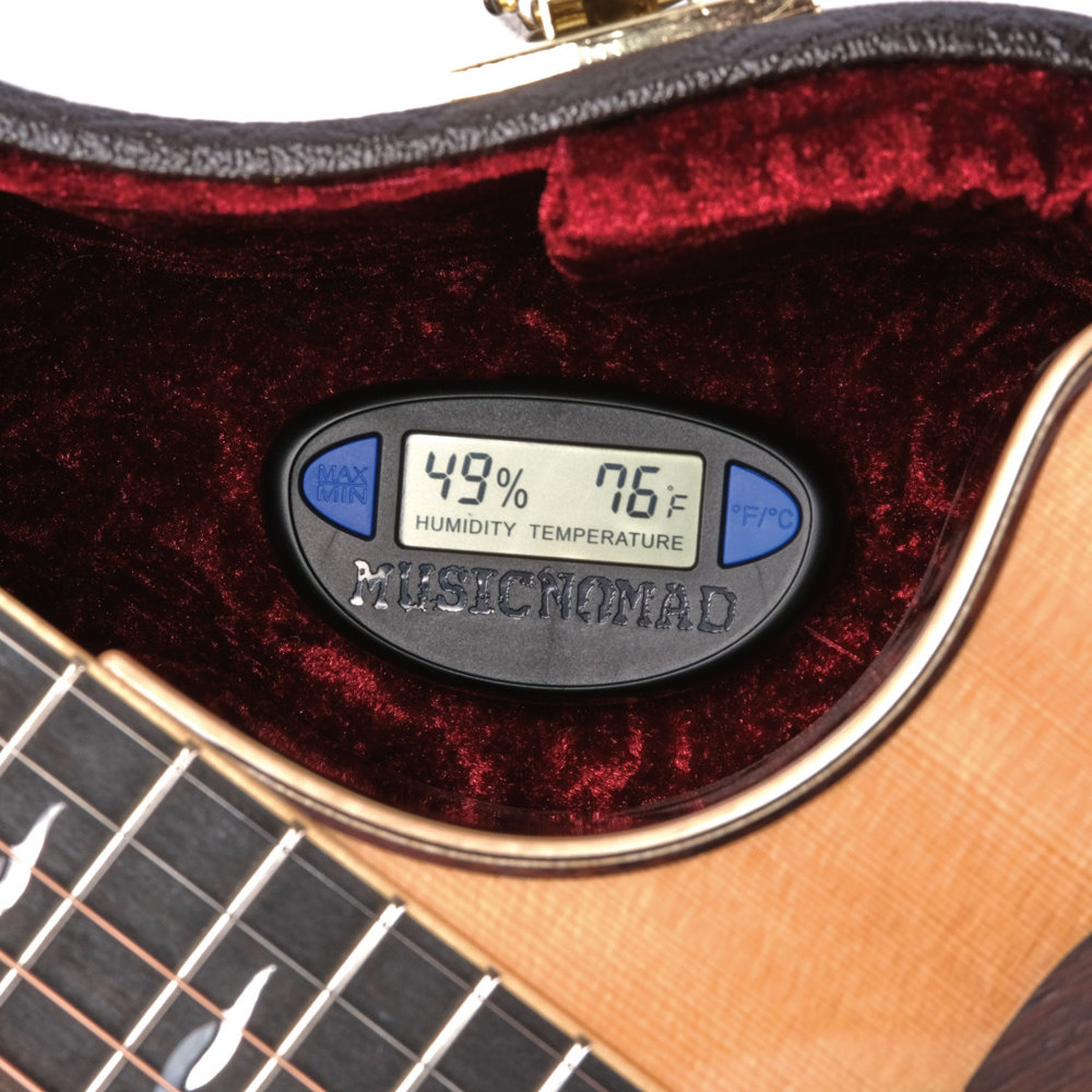 MUSIC NOMAD ミュージックノマド MN312-HONE -Guitar Hygrometer-Humidity & Temperature Monitor- 湿度計 ケース内設置イメージ