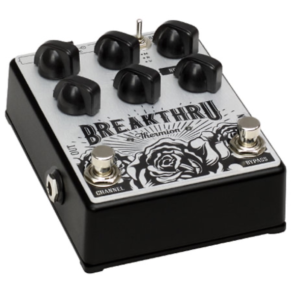 Thermion BREAKTHRU サーミオン ブレイクスルー デュアルチャンネルプリアンプ オーバードライブ ギターエフェクター アウトププット側サイド、フットスイッチ付近