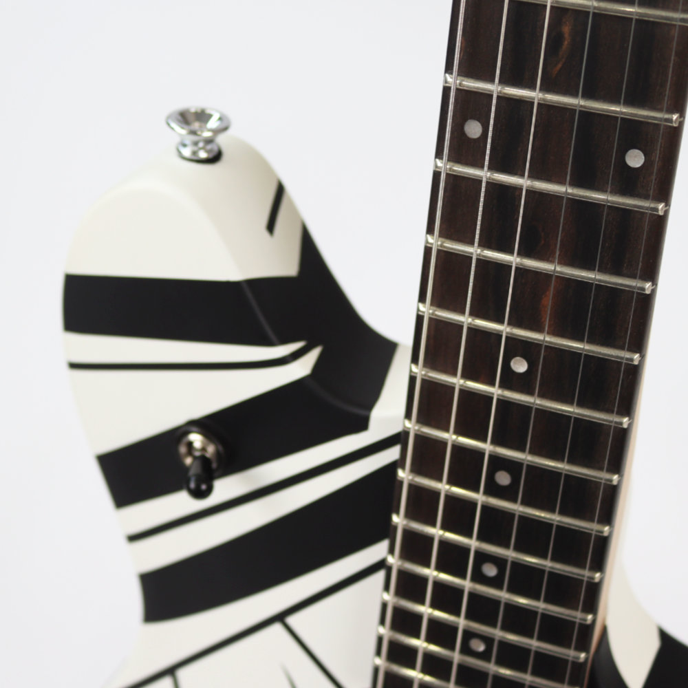 EVH Wolfgang Special Striped Series Black and White エレキギター アウトレット 塗装不良