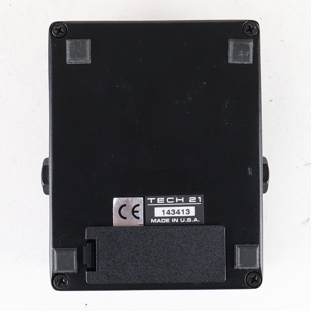 【中古】 TECH21 SansAmp GT2 アンプシミュレーター ギターエフェクター 背面