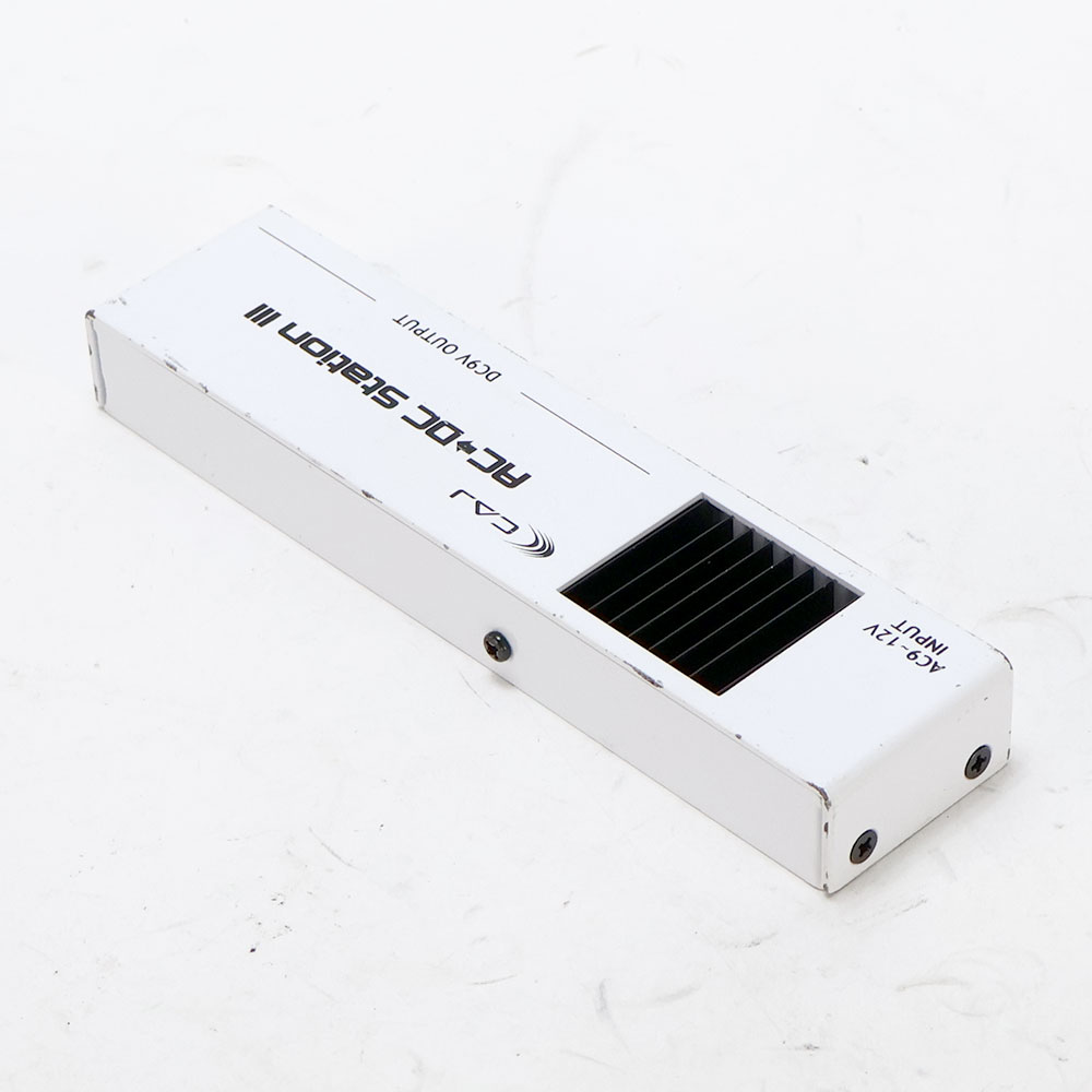 【中古】 パワーサプライ CAJ AC/DC Station III 全体