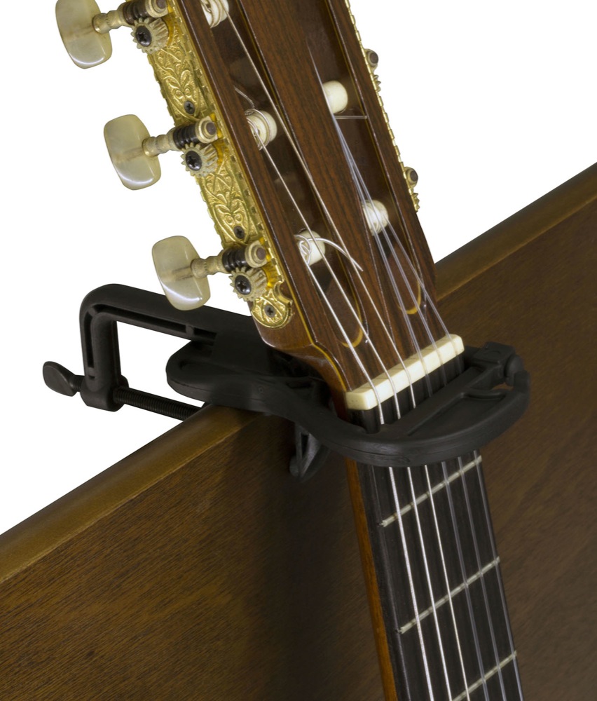 テーブル枠に垂直に固定可能。