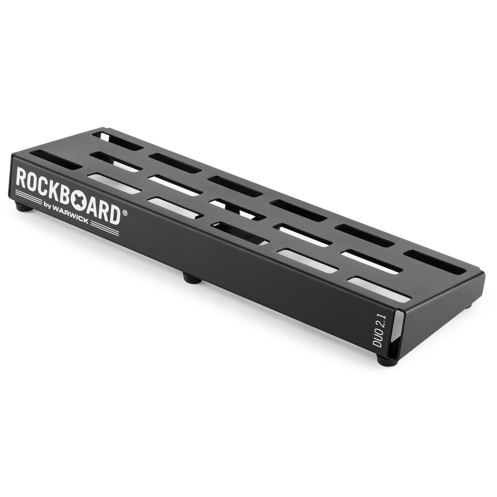 RockBoard DUO 2.1 46cm × 14.6cm with Gigbag ペダルボード ギグバック付き 斜めからのアングル画像