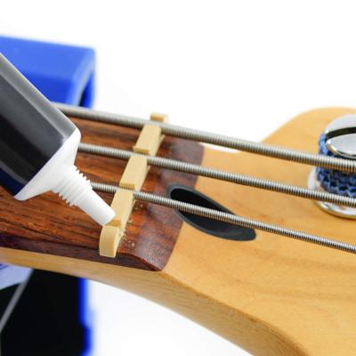 MUSIC NOMAD MN106 チューニングサポートリキッド 使用例画像4