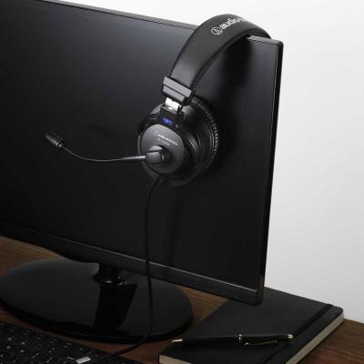 AUDIO-TECHNICA ATH-770XCOM ステレオヘッドセット オーディオテクニカ PCモニターにかけた画像