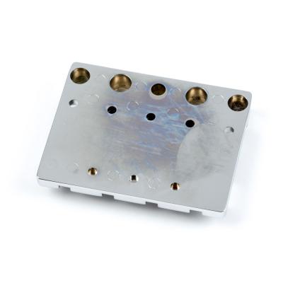 Fender HiMass 4-String Bass Bridge Assembly With Zinc Saddles Chrome ベース用ブリッジ 底面