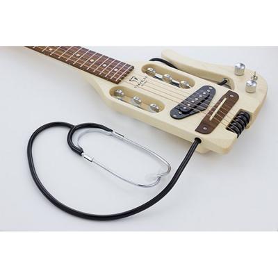 TRAVELER GUITAR Pro-Series Maple/Pau Ferro トラベルギター 使用イメージ画像