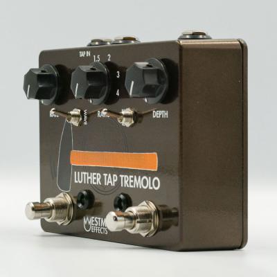Westminster Effects WE-LTT Luther Tap Tremolo V2 トレモロ ギターエフェクター 斜めからの画像
