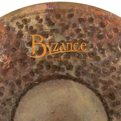 MEINL B14EDMH Hihats Byzance Extra Dry Series 14" ハイハットシンバル ペア ロゴ部画像