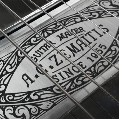 ZEMAITIS MFG-AC-24 NT Natural エレキギター ゼマティス 2つのピックアップの間には、「A.C.ZEMAITIS SINCE 1955」の文字が彫金されている