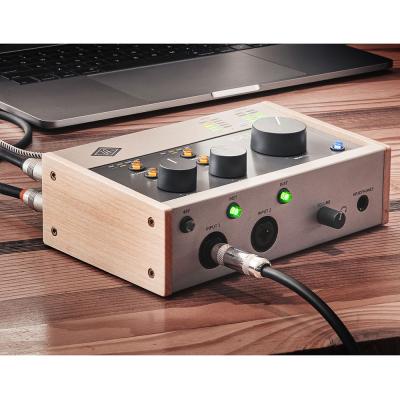 Universal Audio Volt 276 2イン/2アウト USB 2.0 オーディオインターフェイス 接続時画像