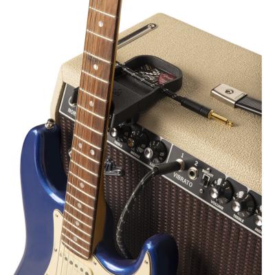Fender Amperstand Guitar Cradle Black ギターレスト 使用例画像