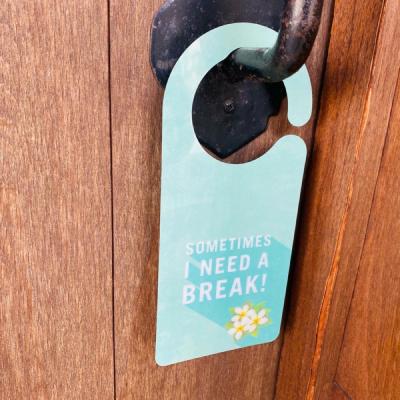 KIWAYA No.1282 ドアノブプレート プルメリア(水色) 使用例