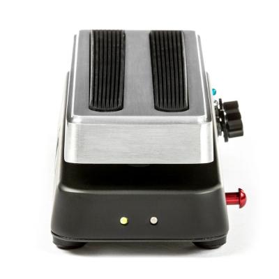 JIM DUNLOP GCB65 Cry Baby Custom Badass Dual-Inductor Edition Wah ワウペダル 手前