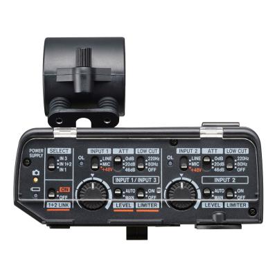TASCAM CA-XLR2d-AN Analog Interface Kit ミラーレスカメラ対応 XLRマイクアダプター コントロール部画像