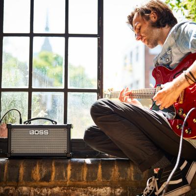 BOSS Dual Cube LX ギターアンプ コンボ D-CUBE LX 使用イメージ