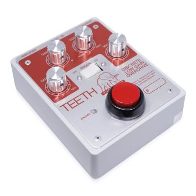 Horrothia TEETH オーバードライブ ブースター プリアンプ ギターエフェクター 斜めアングル画像