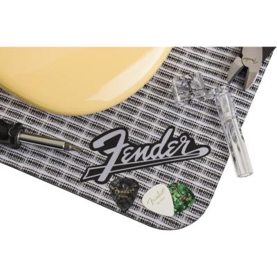 Fender フェンダー WORK MAT GRILL CLOTH メンテナンスマット コーナーのロゴと工具