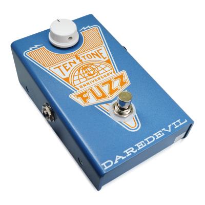 Daredevil Pedals デアデビルペダルズ Ten Tone Anniversary Fuzz ファズ ギターエフェクター 本体斜画像