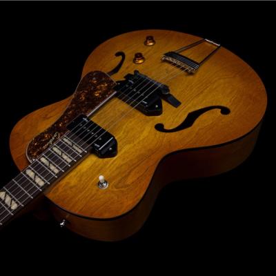 Godin ゴダン 5th Avenue Jumbo P90 Harvest Gold エレキギター 平置き画像