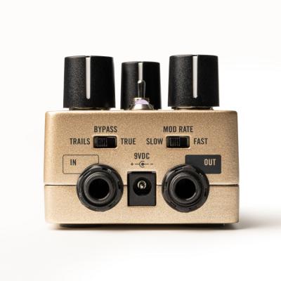 Universal Audio ユニバーサルオーディオ UAFX Heavenly Plate Reverb リバーブ ギターエフェクター バック画像