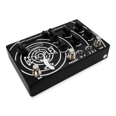 Gecko Pedals ゲッコーペダルズ Geckoplex EP-5 V2 ディレイ ギターエフェクター フットスイッチ側からのアングル