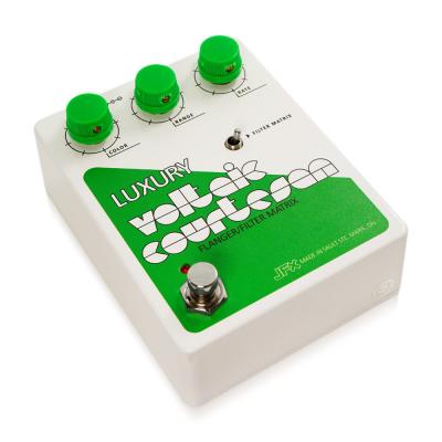 JFX Pedals ジェイエフエックスペダルズ Luxury Voltaic Courtesan コーラス フランジャー ギターエフェクター 斜めアングル画像