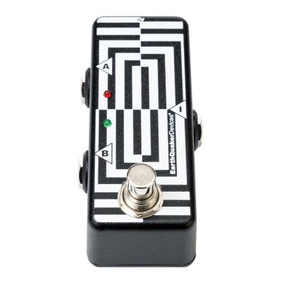 EarthQuaker Devices アースクエイカーデバイセス EQD A/B Box ユーティリティシリーズ ABボックス 斜めアングル画像