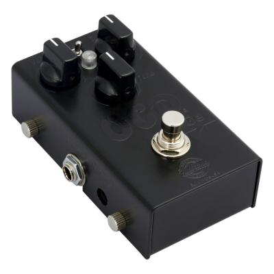 Fulltone フルトーン OCD-GE LTD BLK オーバードライブ ディストーション ギターエフェクター 斜めアングル画像
