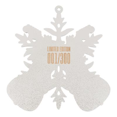 Fender フェンダー Fender 2025 Ornament シリアルナンバー入り スノーフレーク型オーナメント 裏面画像