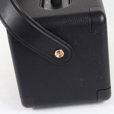 【中古】 ワイヤレススピーカー マーシャル MARSHALL KILBURN II Black and Brass 側面傷画像