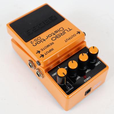 【中古】 ターボディストーション エフェクター BOSS DS-2 Turbo Distortion Made in Japan 日本製 ギターエフェクター 本体画像 斜め 2