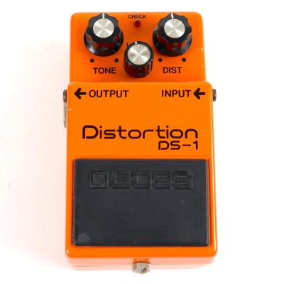 【中古】 ディストーション エフェクター BOSS DS-1 Distortion 1980年製 Made in Japan Silver Screw 銀ネジ ギターエフェクター 正面