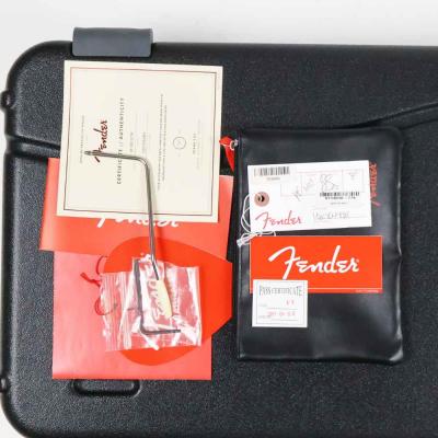 【中古】 エレキギター Fender American Professional Stratocaster Rosewood Fingerboard Antique Olive 2017年製 フェンダー アメリカンプロフェッショナルストラトキャスター 付属品画像