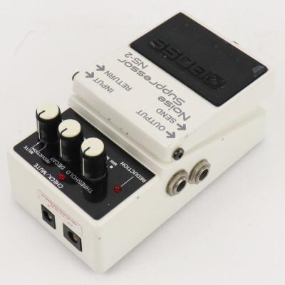 【中古】 ノイズサプレッサー エフェクター BOSS NS-2 Noise Suppressor 日本製 Made in Japan ギターエフェクター 本体画像 斜め 2