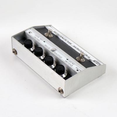 【中古】 Fender フェンダー BLENDER 1974年製 ファズ ギターエフェクター 全体