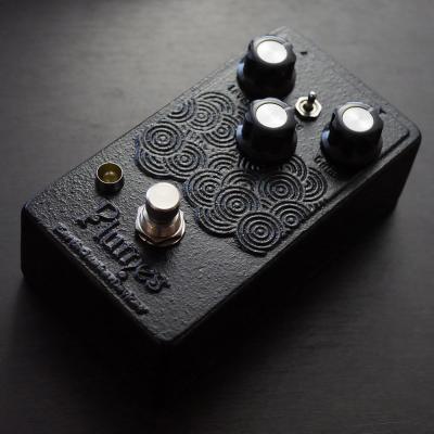 EarthQuaker Devices アースクエイカーデバイセス EQD 南部鉄器製 Plumes ギターエフェクター オーバードライブ 全体