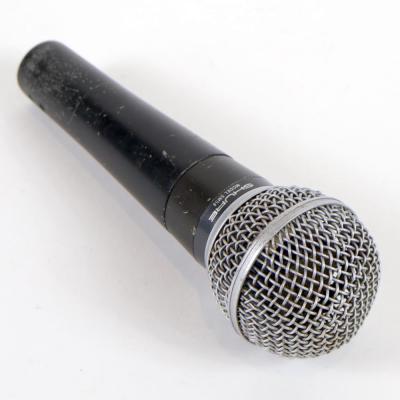 【中古】 マイク ダイナミックマイク ボーカル用 SHURE SM58 ポルシェロゴ Made in USA シュアー 58 ゴッパ シュア グリル側
