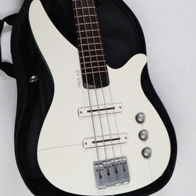 【中古】 エレキベース YAMAHA RBXA2 エアクラフトグレイ&ホワイト 軽量ベース ヤマハ ボディ画像