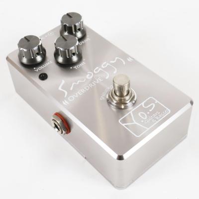 【中古】 Y.O.S.ギター工房 Smoggy OVERDRIVE オーバードライブ ギターエフェクター 本体画像 斜め