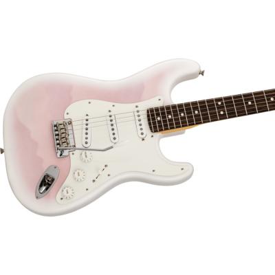 Fender フェンダー Made in Japan Hybrid II 2026 Collection Stratocaster RW Pink Mist エレキギター ストラトキャスター ボディ斜めアングル画像