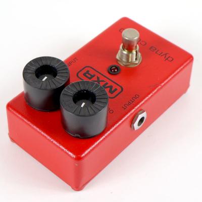 【中古】コンプレッサー エフェクター MXR M-102 DYNA COMP ダイナコンプ ギターエフェクター 左サイド