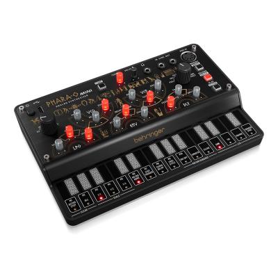 BEHRINGER PHARA-O MINI シンセサイザー 3VCO/クラシックVCF/リングモジュレーター16ステップシーケンサー/ディレイ搭載 全体